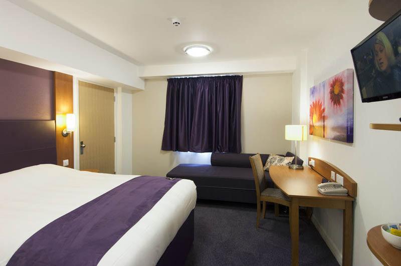 Premier Inn Watford - Croxley Green 外观 照片